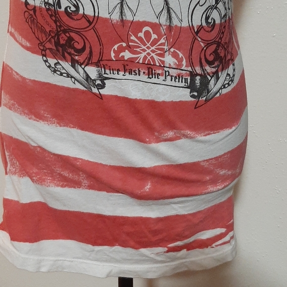 Crash and Burn white skull tee w/ red stripes - Picture 4 of 11